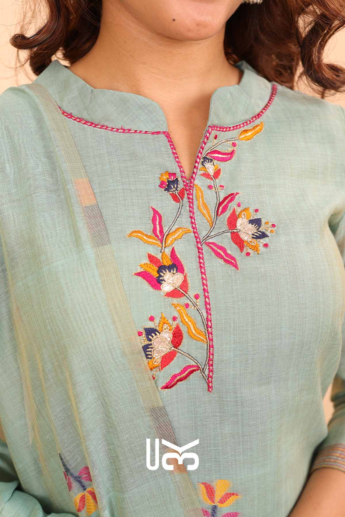 Parijat Blossom|Sea Green Jamdani Muga Silk Kurta Set