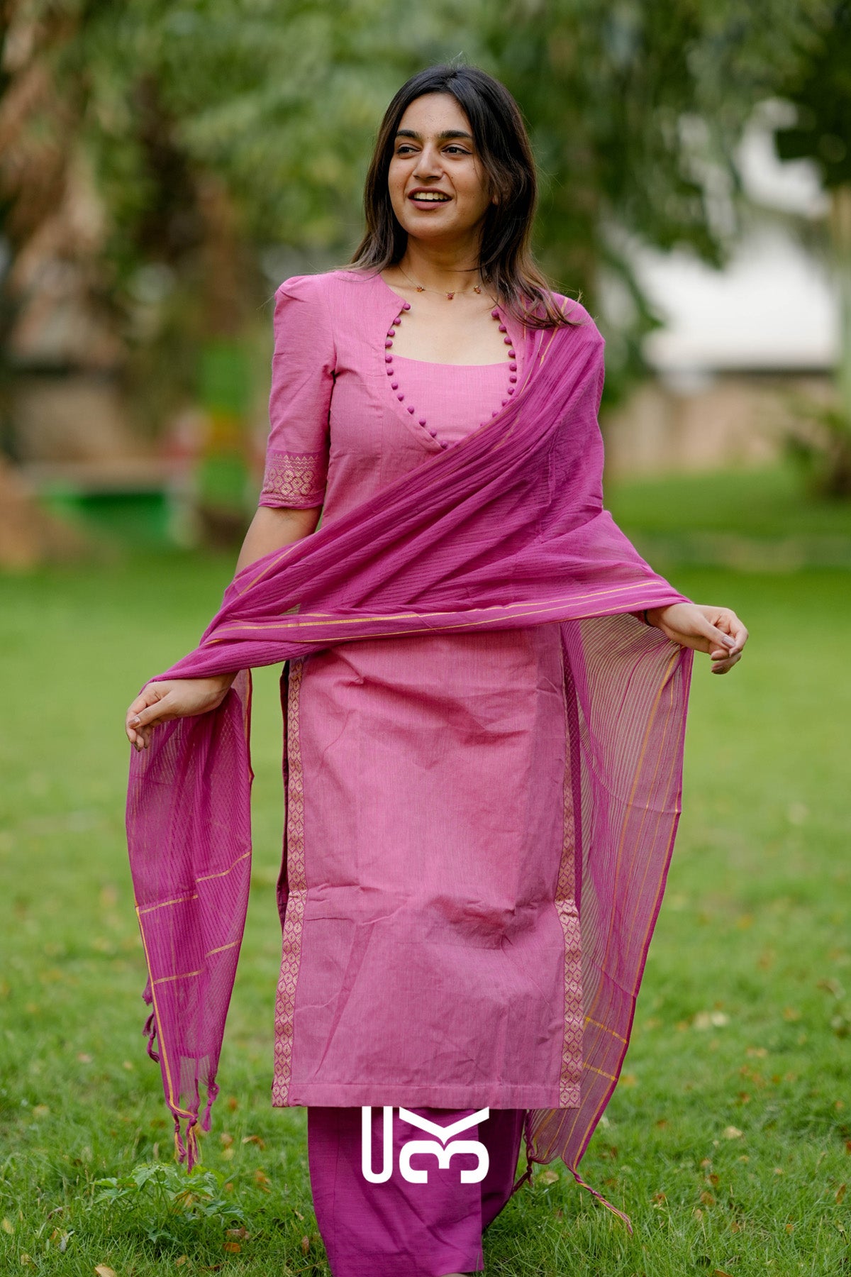 Tharuni Handloom Kurta set (Dress) In Pink