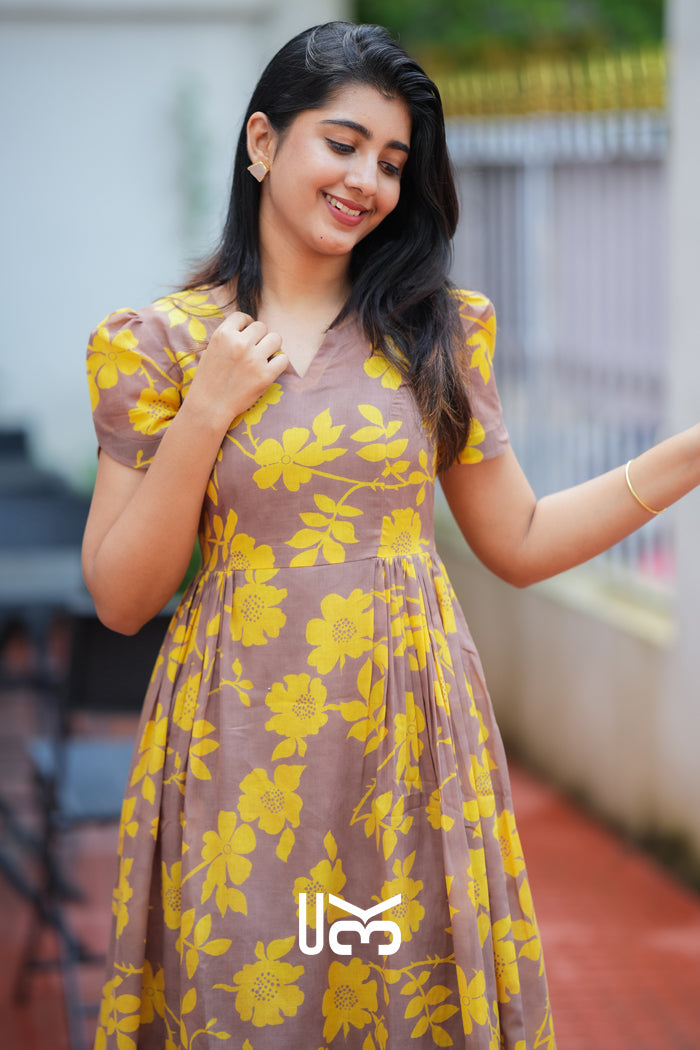 Yelena Midi (Dress) in Yellow