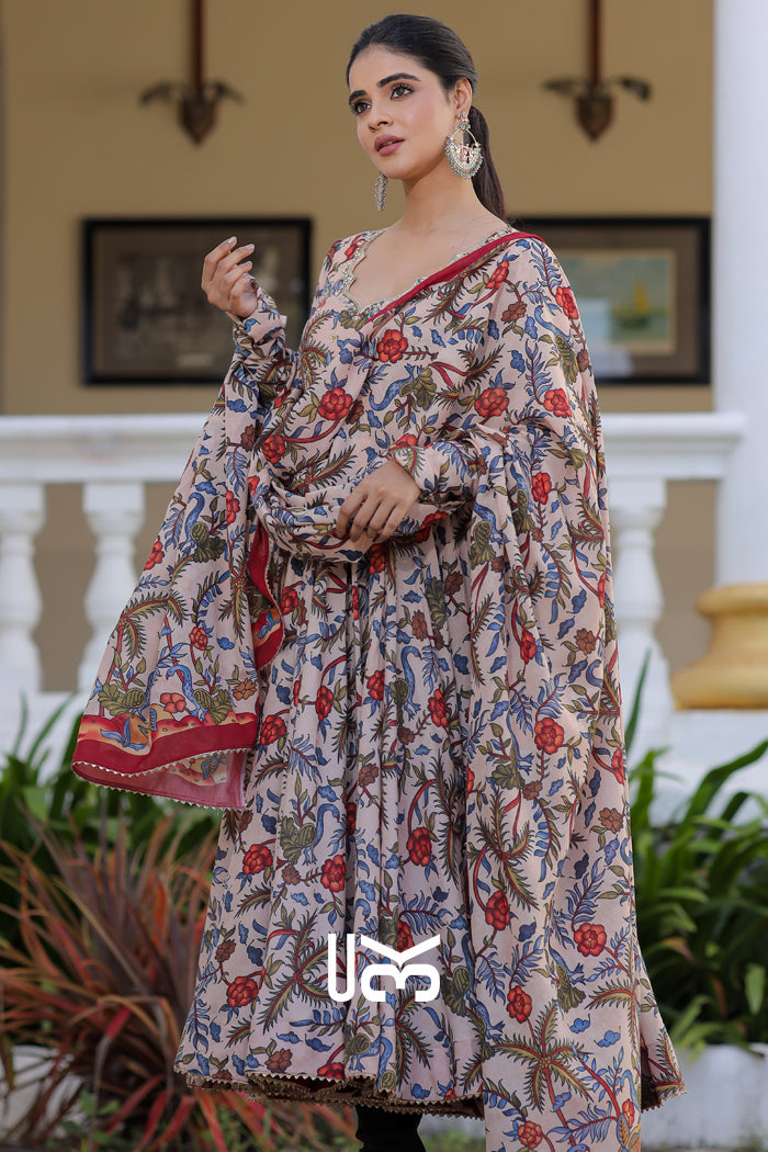 Mihika Anarkali (Drees) in Beige