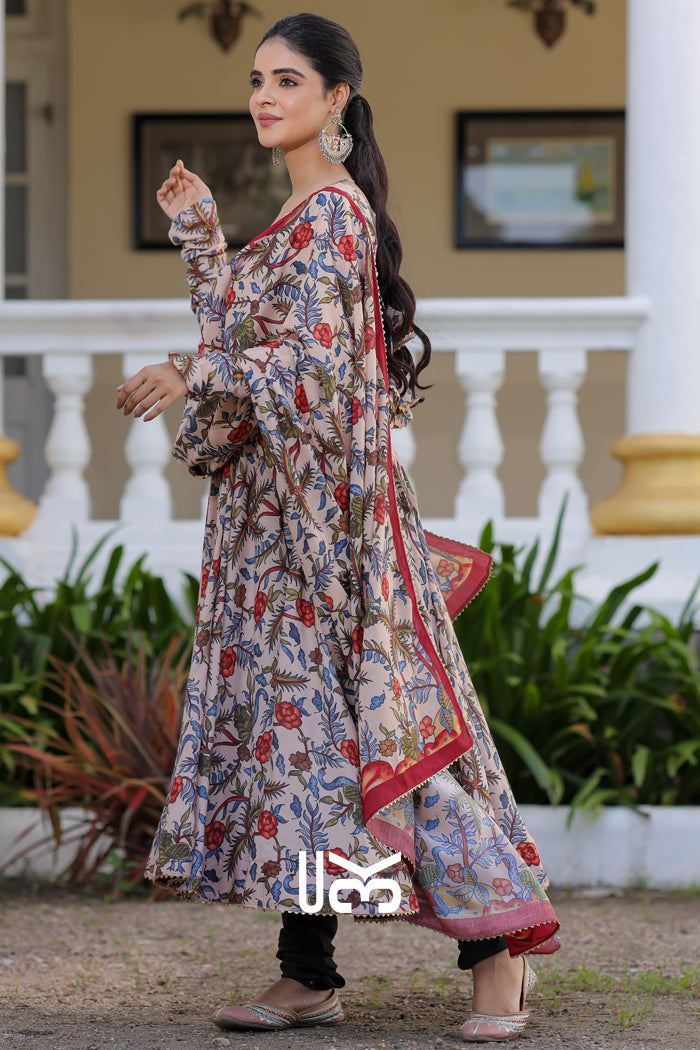 Mihika Anarkali (Drees) in Beige