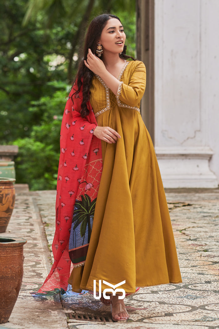 Sandy Pichwai Suit Set in Mustard Yellow