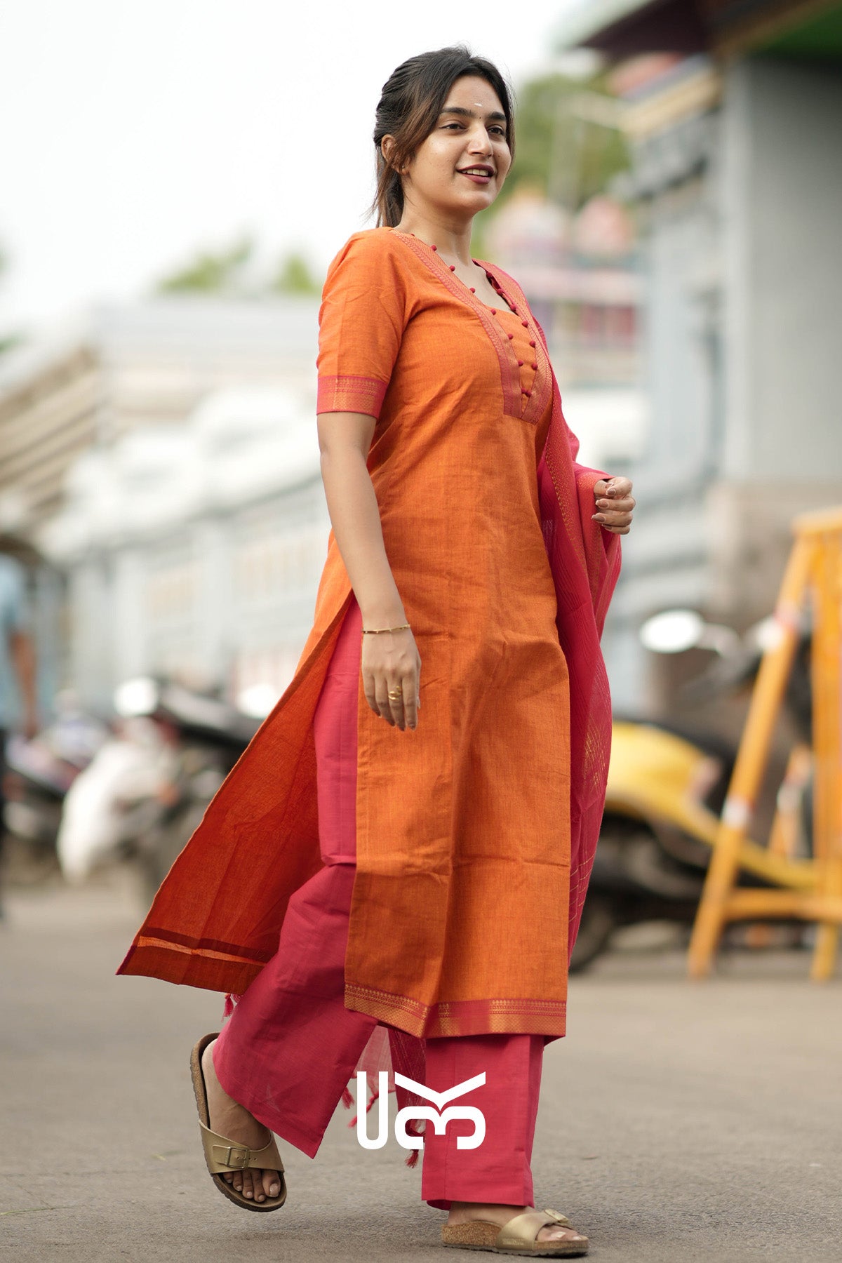 Pranika Handloom Kurta Set in Orange