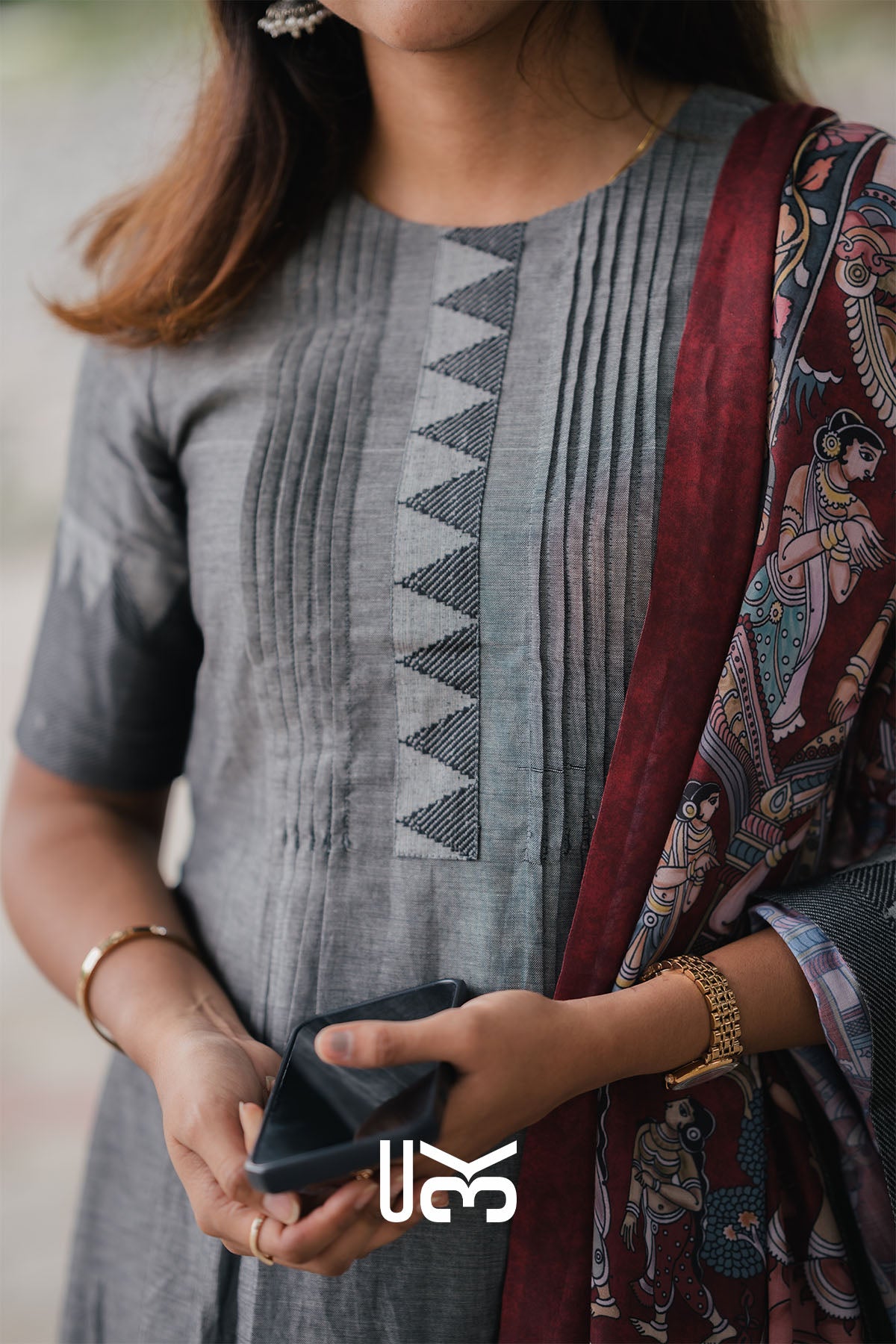 Raagvi Handloom Grey Sharara Set
