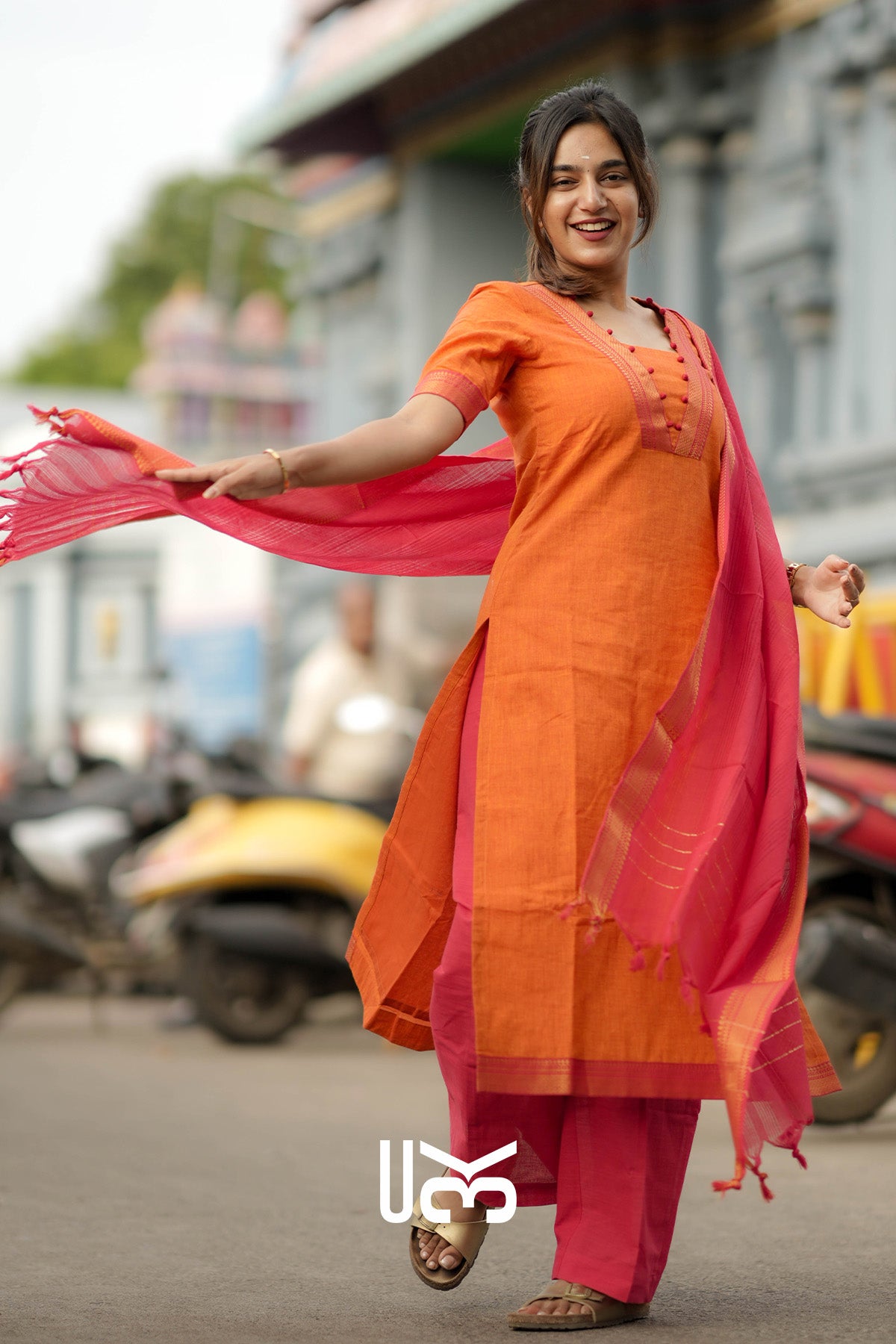 Pranika Handloom Kurta Set in Orange