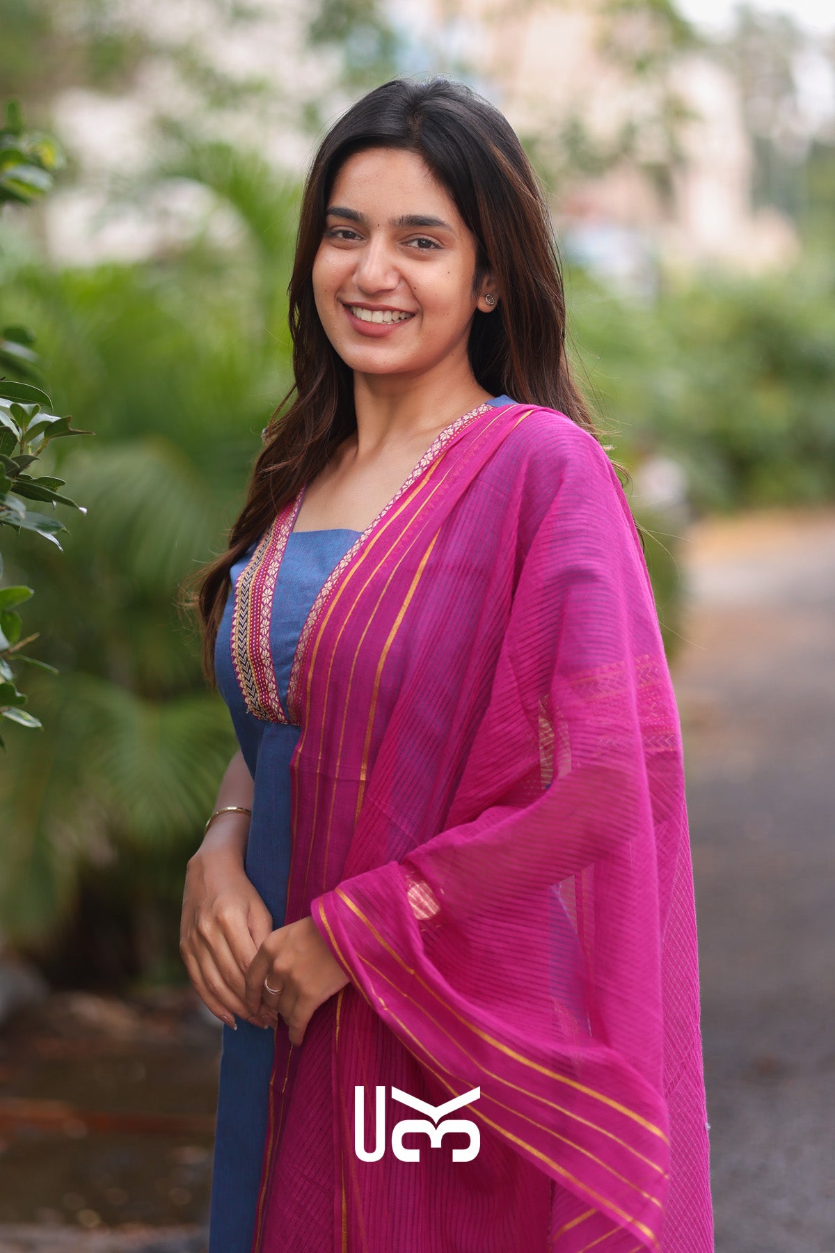 Vaani Handloom Kurta set (Dress) In Indigo Blue
