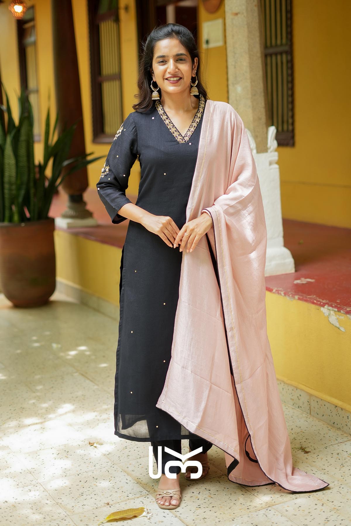Charcoal Grace | Silk Zari Embroidered Black Kurta Set with Blush Dupatta for Casual