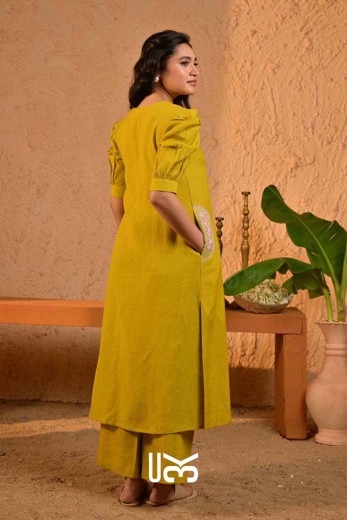 Aabha Pocketplay Linen Kurta Set (Dress) in Lime Green