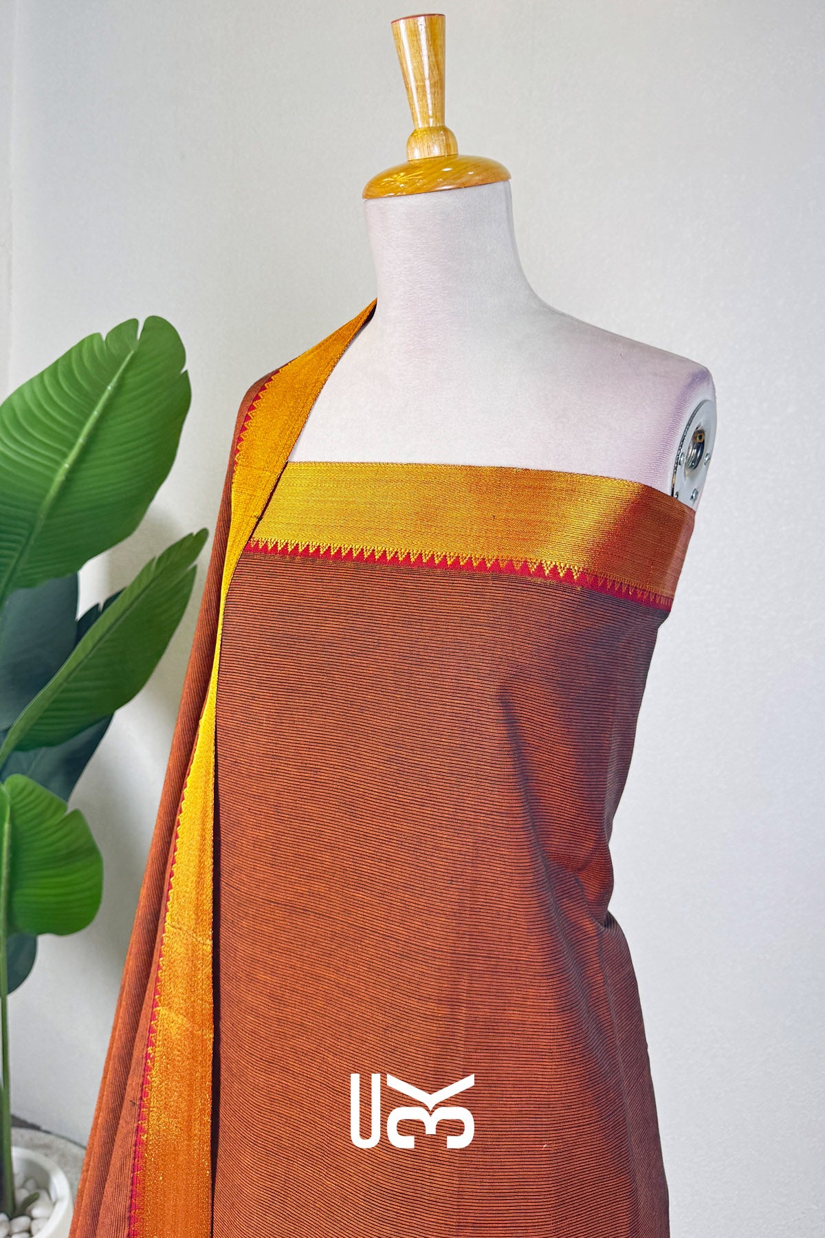 Hema Unstich Kurta Set In Brown