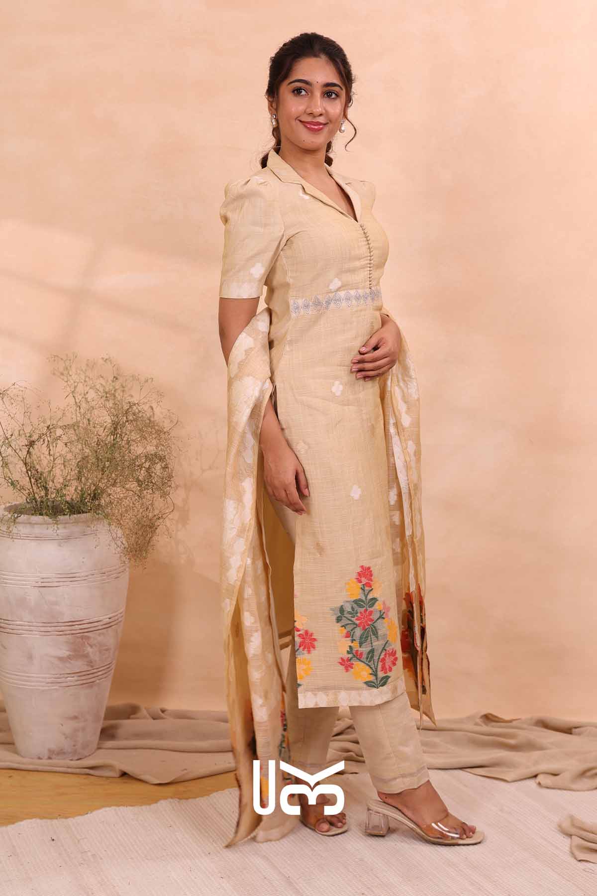 Rustic Flora| Ivory Jamdani Muga Silk Kurta Set