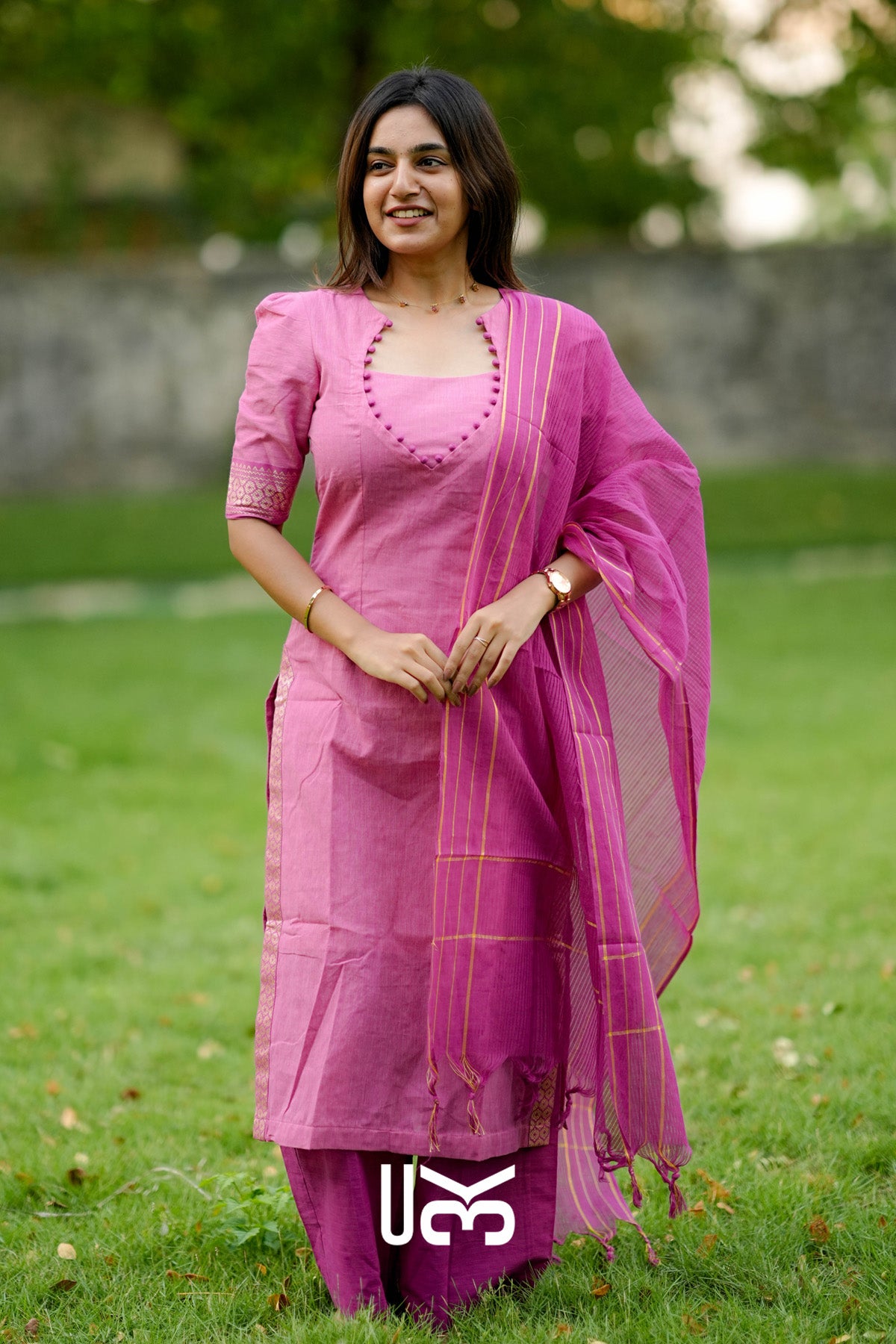 Tharuni Handloom Kurta set (Dress) In Pink