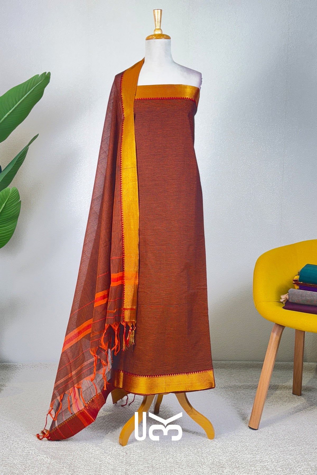 Hema Unstich Kurta Set In Brown