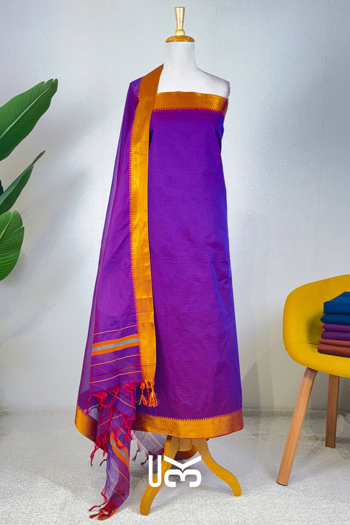 Pooja Unstich Kurta Set In Rani Pink