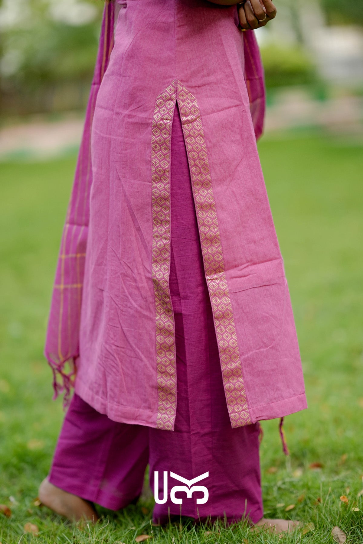 Tharuni Handloom Kurta set (Dress) In Pink