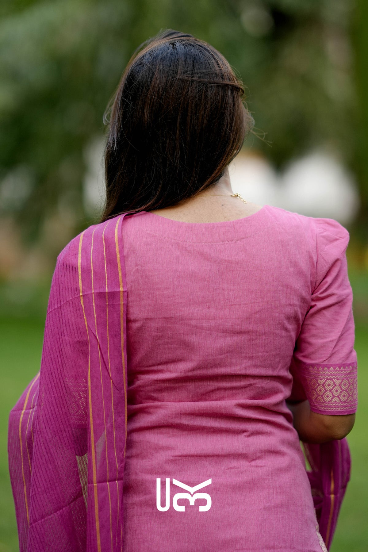 Tharuni Handloom Kurta set (Dress) In Pink