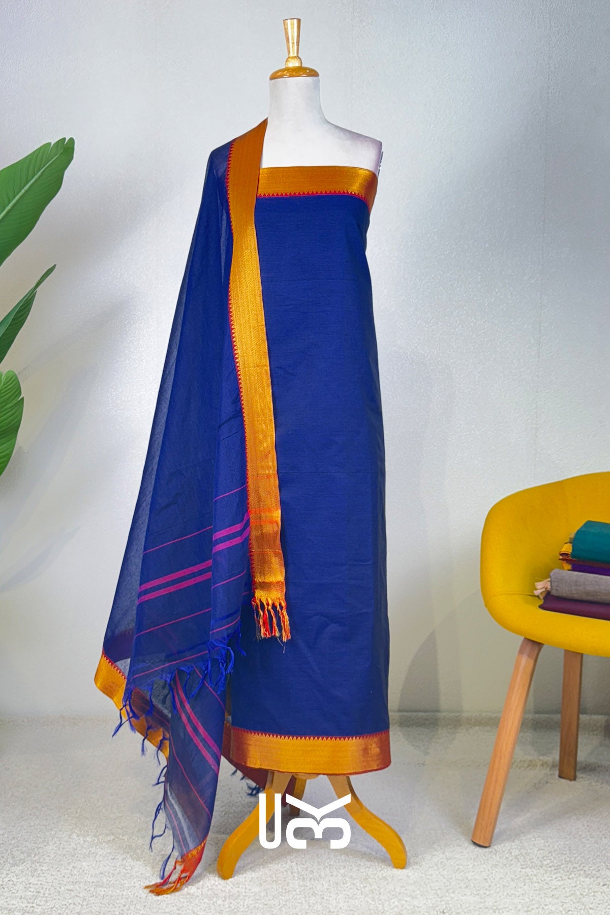 Jahnavi Unstich Kurta Set In Blue