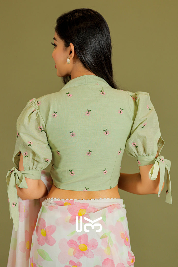 Phool Podha Saree in Pista & White