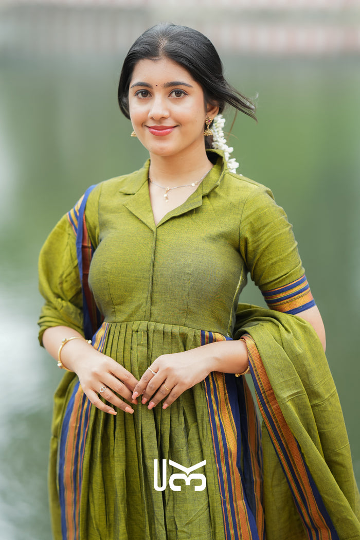Syahi Handloom Suit Set in Olive Green