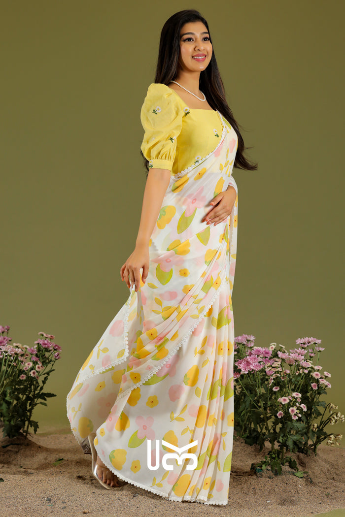 Pila Kaner Saree in Yellow & White