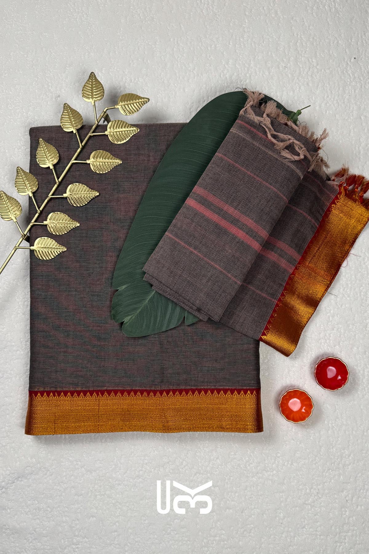 Kajal Unstich Kurta Set In Grey