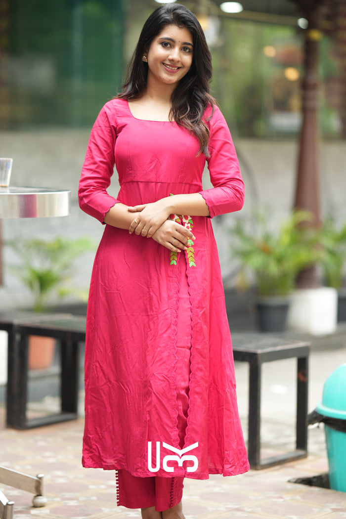 Rasha Kurta Set in Raspberry