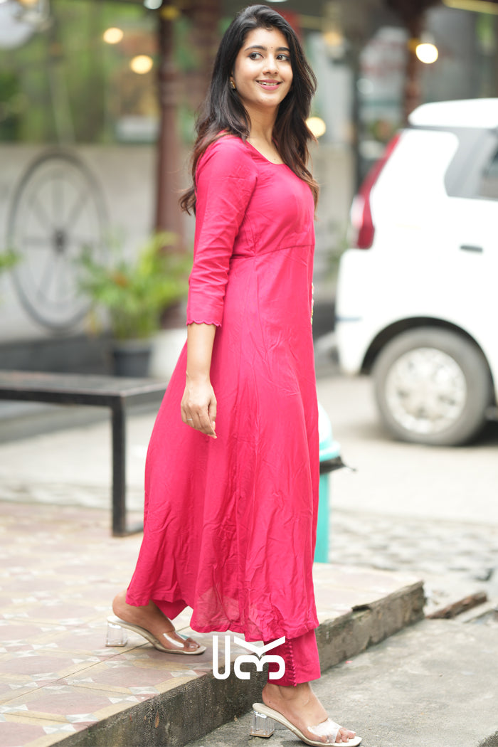 Rasha Kurta Set in Raspberry