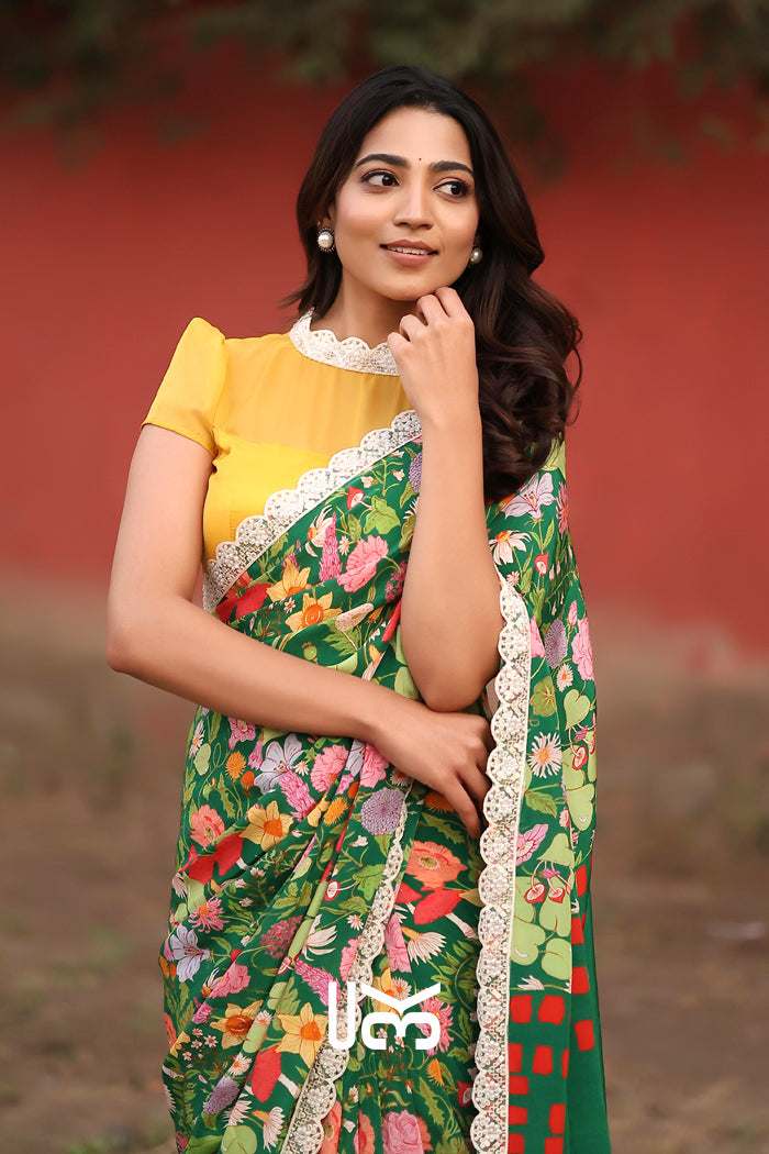 Manjari Retro Prints Unstitched Saree