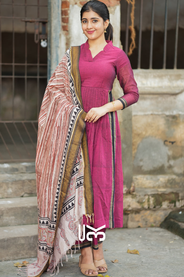 Kasturi Handloom Kurta Set in Maroon