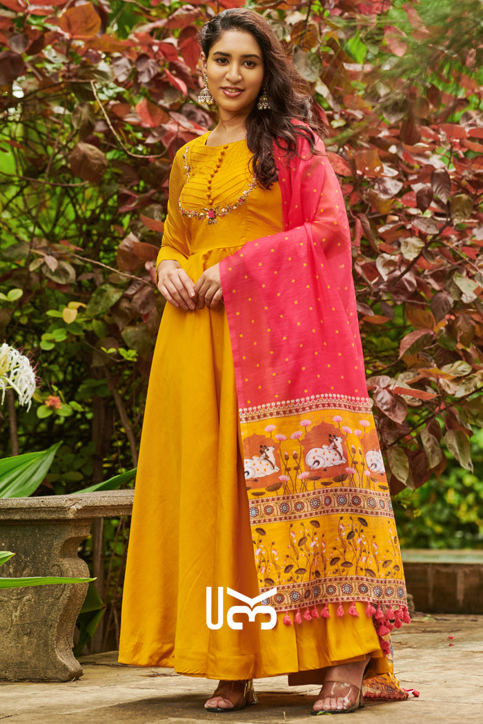 Umber Pichwai Suit Set