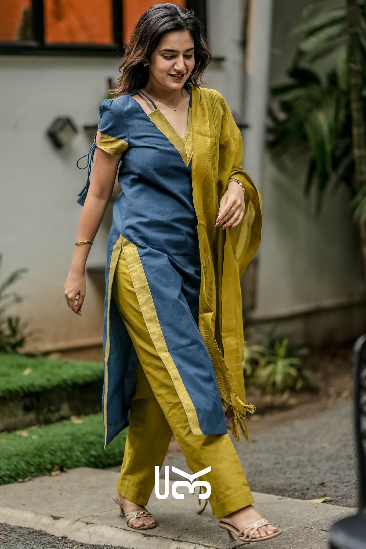 Mukti Indigo Handloom Kurta Set