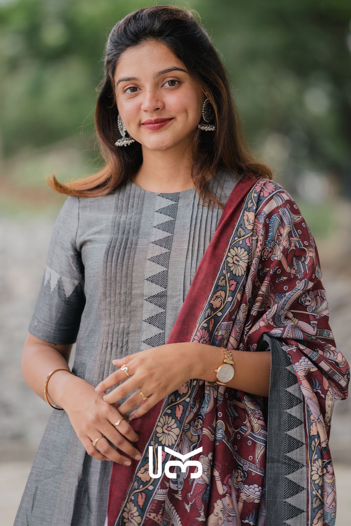 Raagvi Handloom Grey Sharara Set