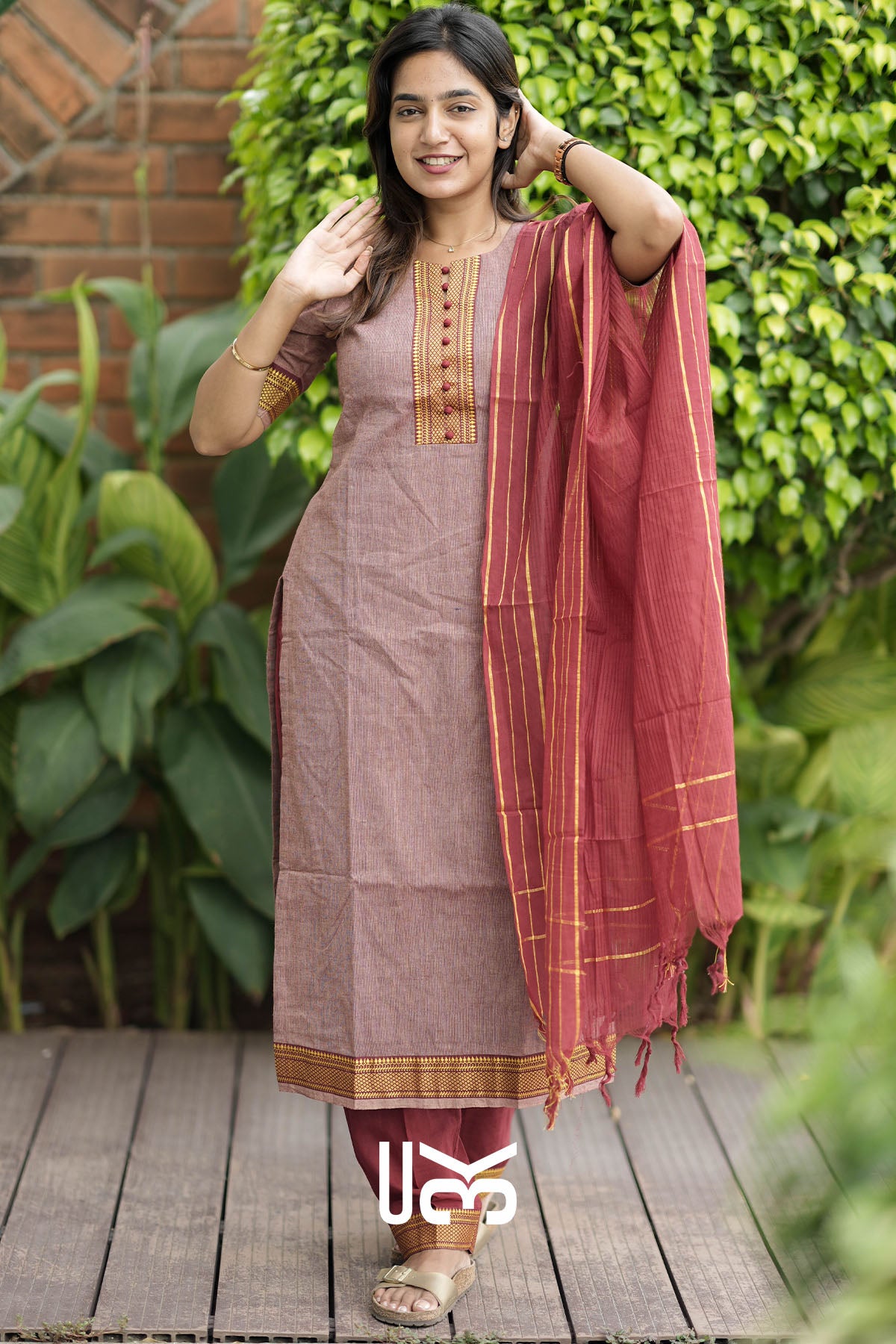 Vaishnavi Cotton Kurta Set In Rust