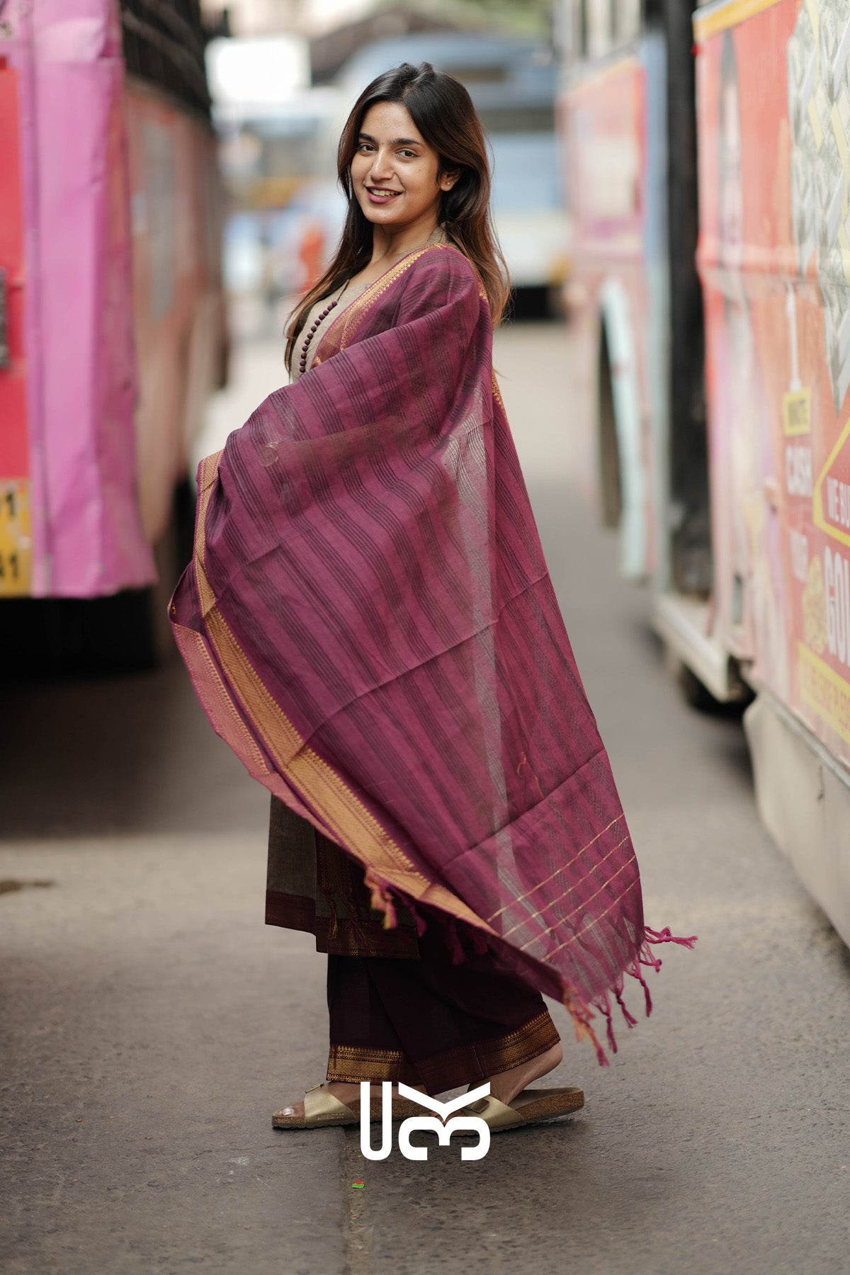 Dharvini Handloom Kurta Set In Earthy Brown