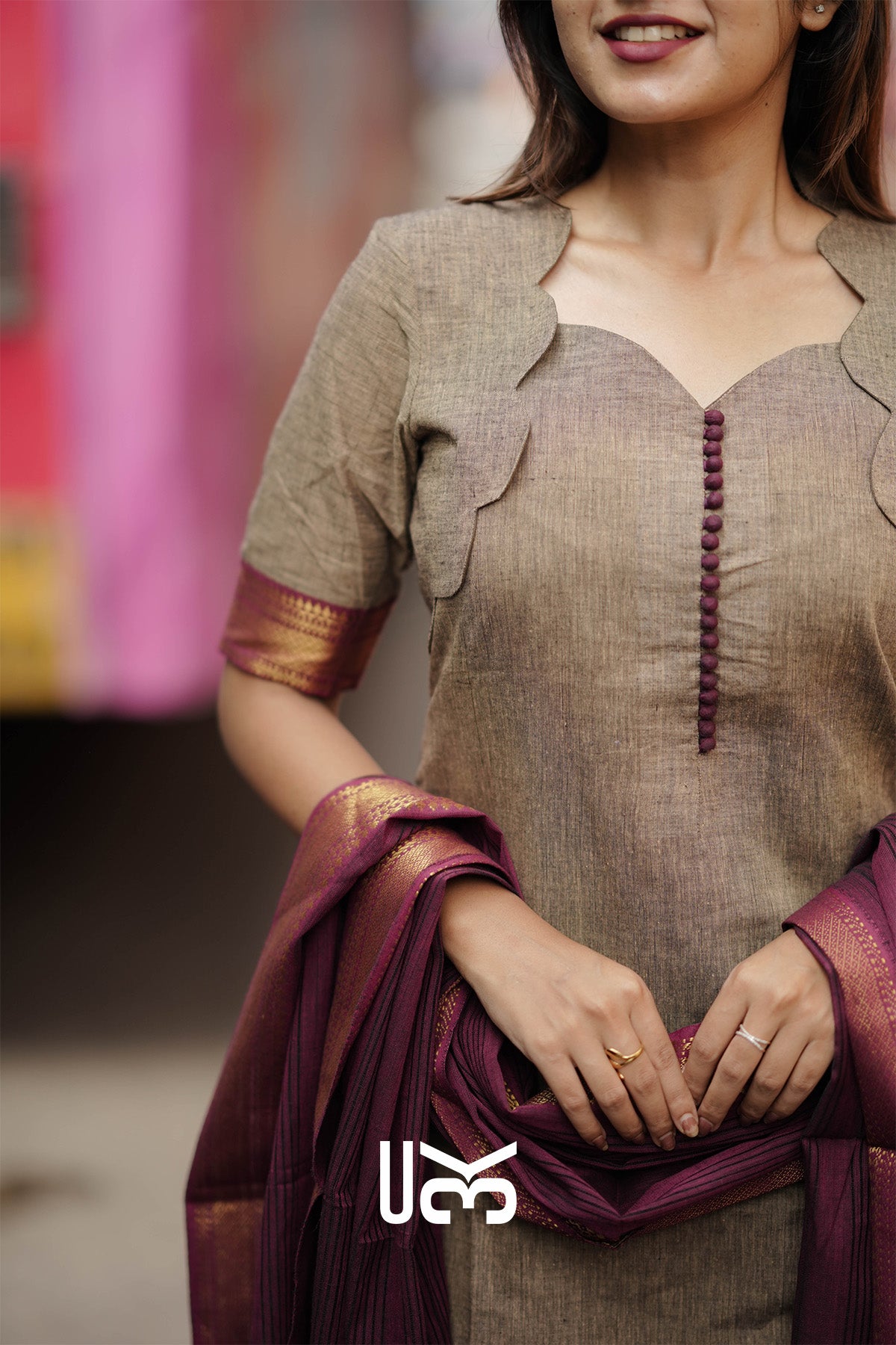 Dharvini Handloom Kurta Set In Earthy Brown
