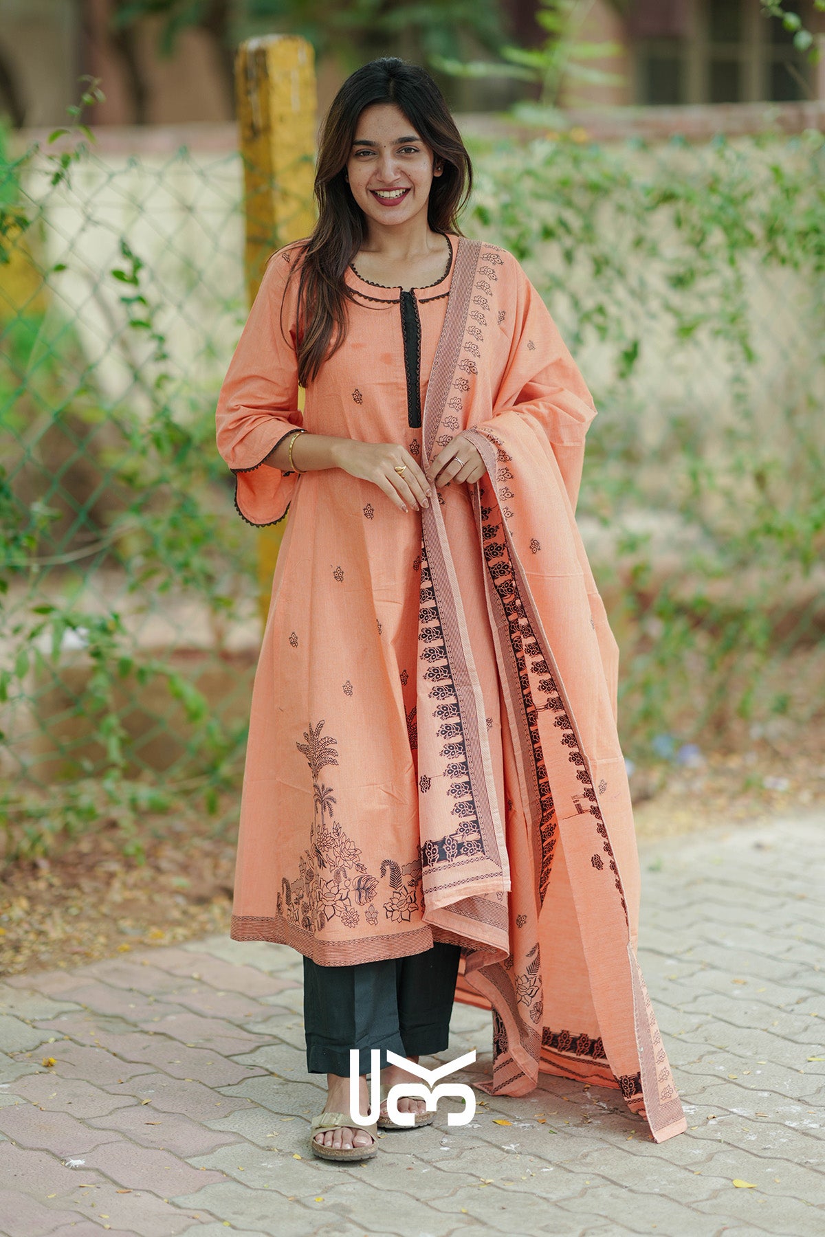 Ahaani Cotton Kurta In Peach
