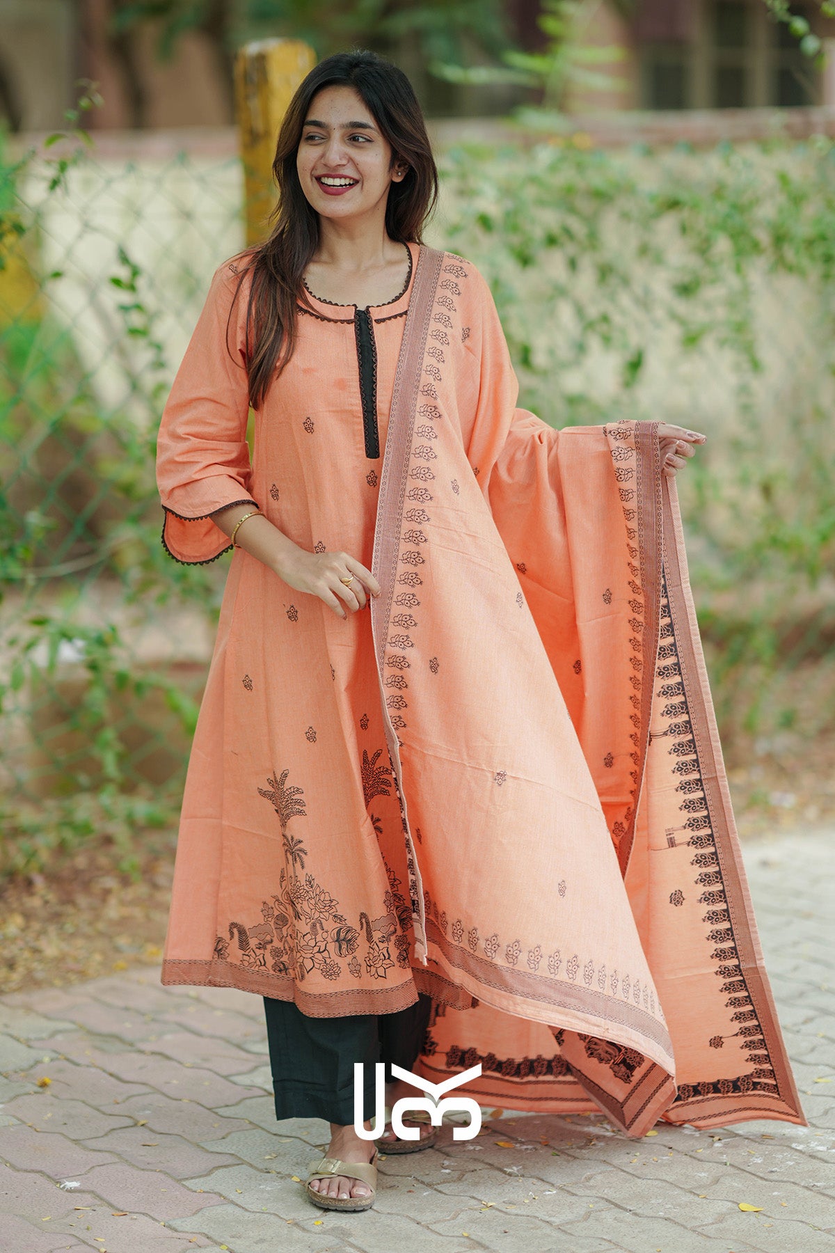 Ahaani Cotton Kurta In Peach