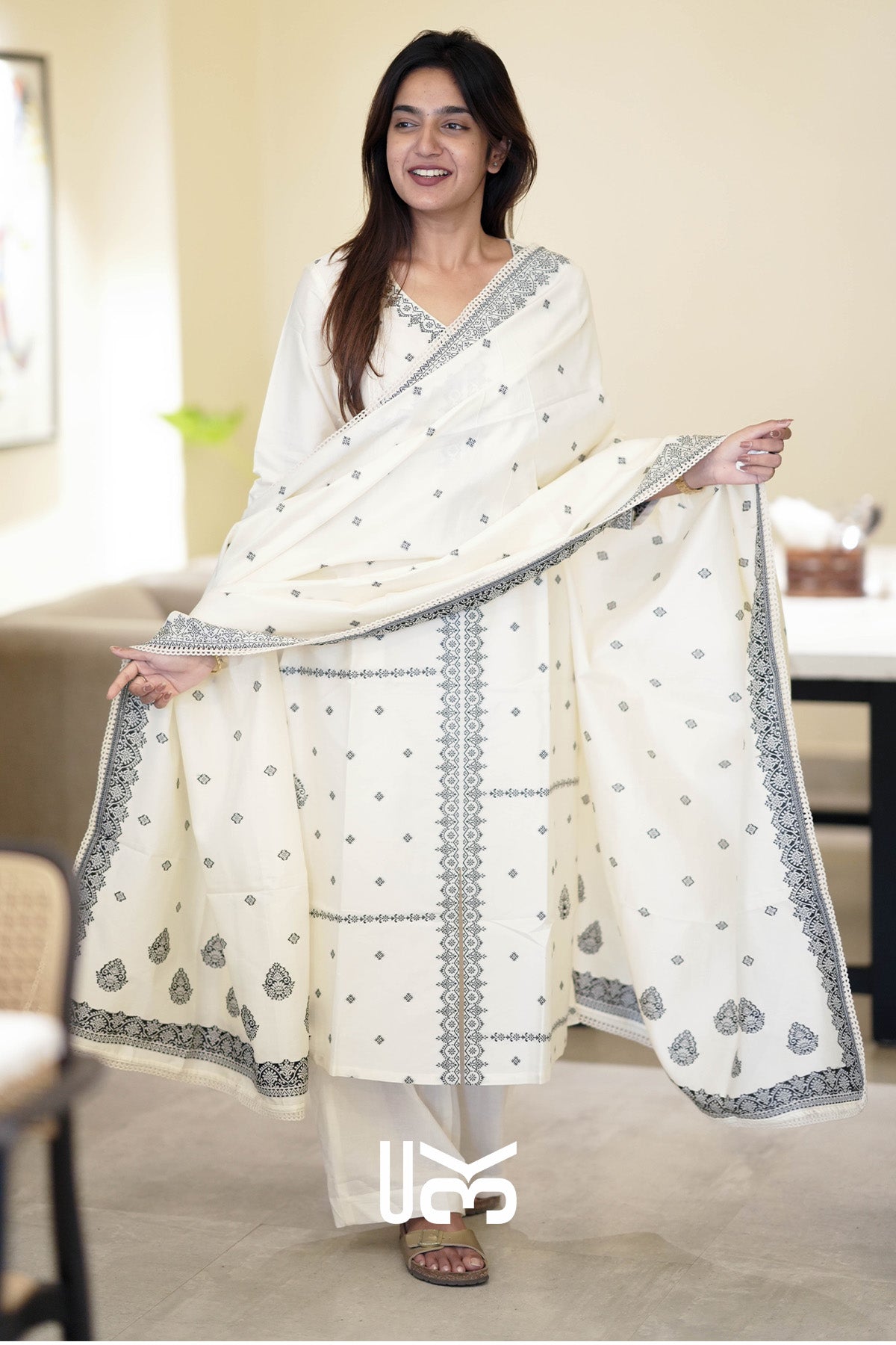 Hansika Cotton Kurta In White